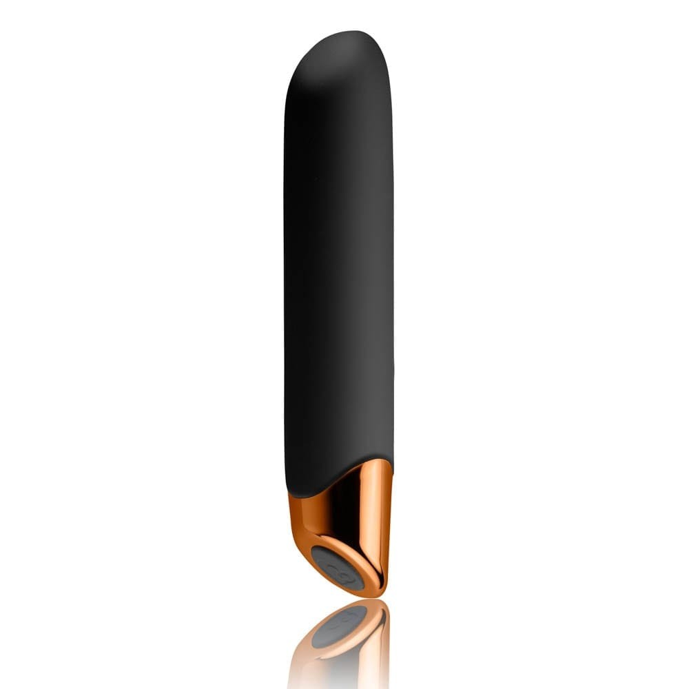 Chaiamo Black Vibrator - Powerful, Discreet, Waterproof Personal Massager for Ultimate Pleasure